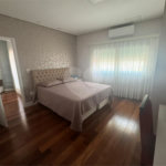 Sobrado à venda com 5 quartos, sendo 3 suítes, em Vila Nivi, São Paulo, SP