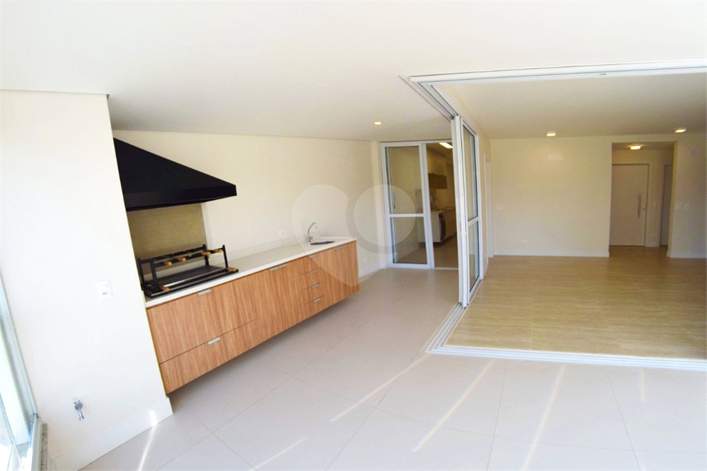 Apartamento à venda com 3 suítes em Vila Romana, São Paulo, SP