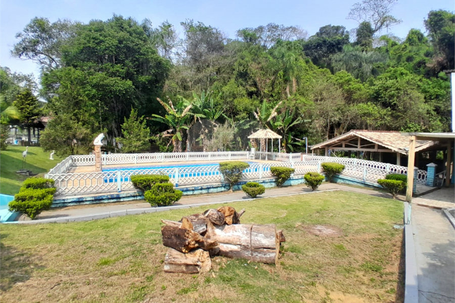 Chácara à venda ou para alugar com 20 quartos, sendo 10 suítes,  em Serra da Cantareira, Mairiporã, SP