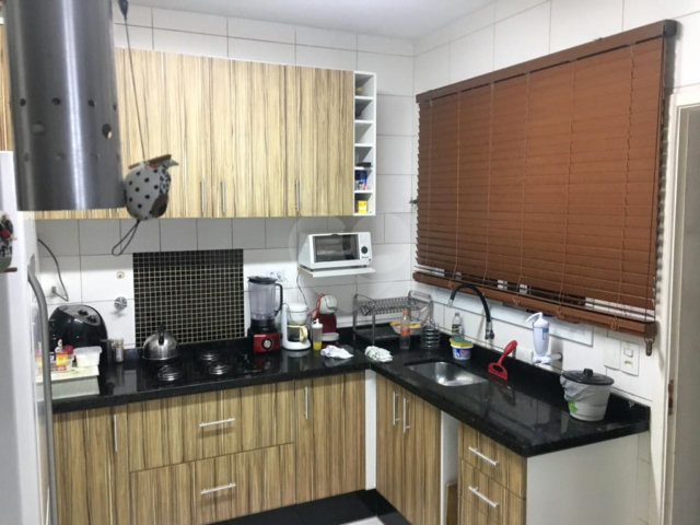 Casa à venda com 3 quartos, sendo 1 suíte,  no condomínio Village St. Louis, São Paulo - SP
