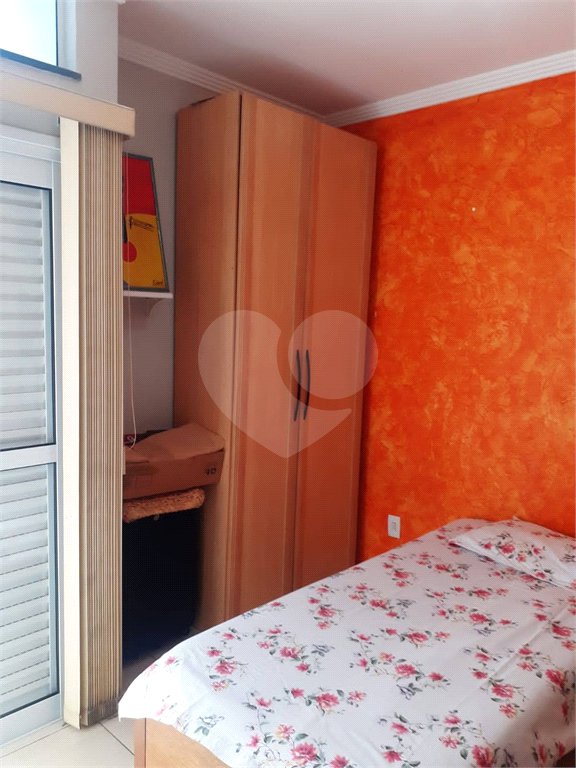 Sobrado à venda com 3 quartos, sendo 1 suíte, em Parque Santana, Mogi das Cruzes, SP