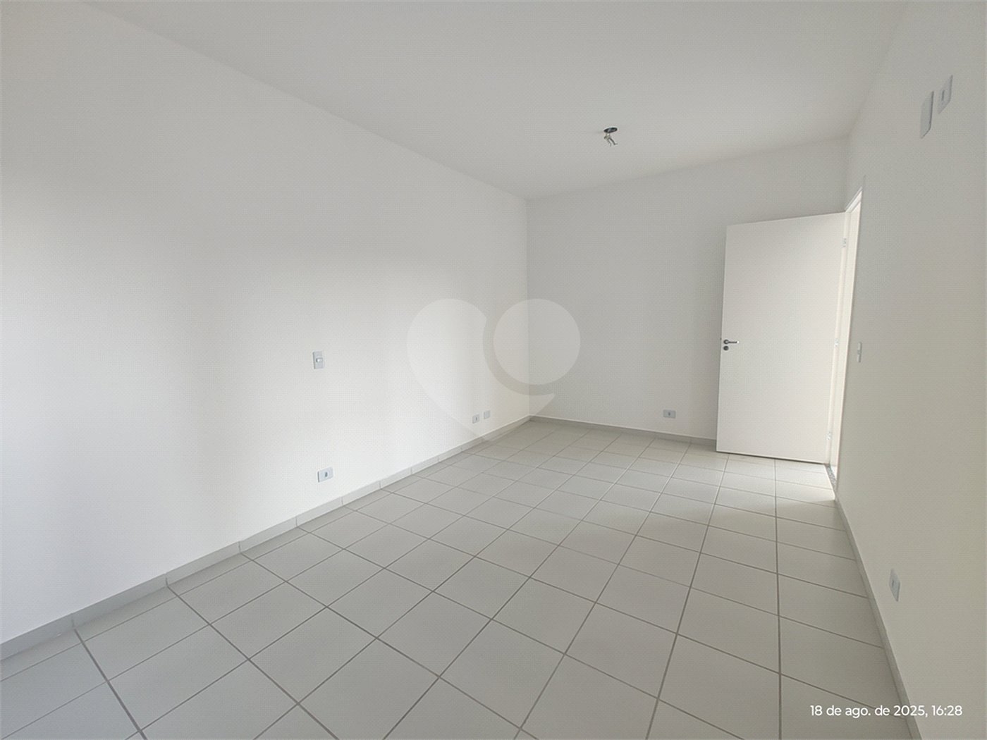 Apartamento para alugar com 2 quartos em Jardim das Palmeiras, Atibaia, SP