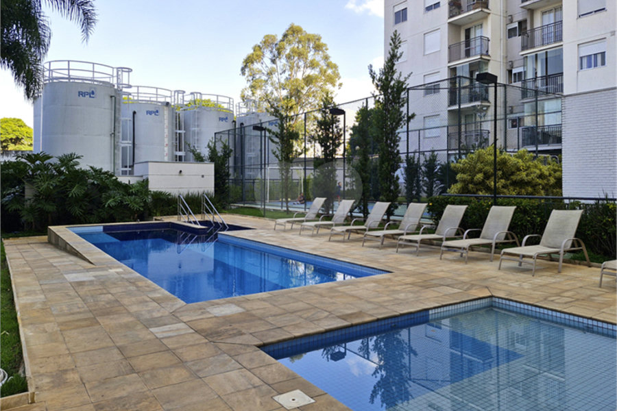 Apartamento à venda com 3 quartos, sendo 1 suíte,  em Jardim Brasil (zona Norte), São Paulo, SP
