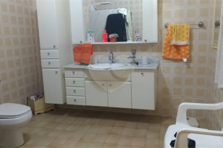 Casa Térrea à venda com 5 quartos, sendo 1 suíte, em Santana, São Paulo, SP
