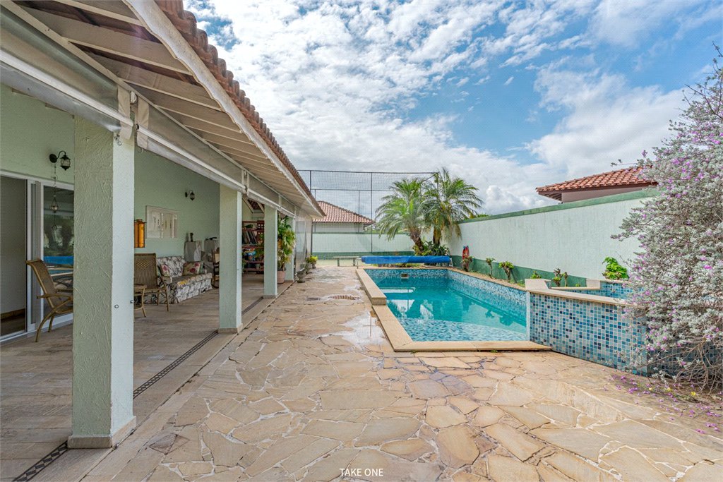 Casa à venda com 4 suítes no condomínio Vinhas da Vista Alegre - Lado Sede, Vinhedo - SP