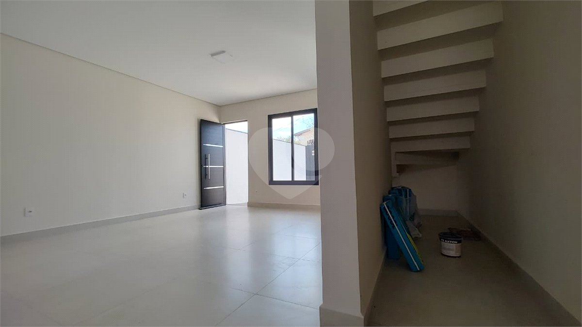 Casa de Vila à venda com 3 quartos, sendo 1 suíte,  em Éden, Sorocaba, SP
