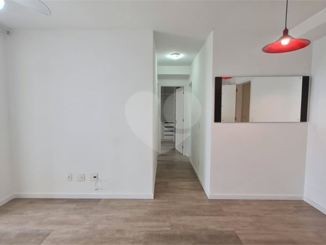 Apartamento à venda com 2 quartos, sendo 1 suíte,  em Barra Funda, São Paulo, SP