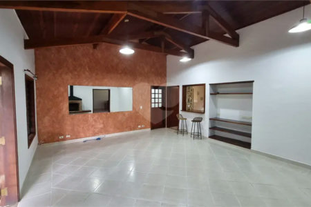 Condomínio à venda com 3 quartos, sendo 1 suíte,  em Condomínio Vale da Santa Fé, Vinhedo, SP