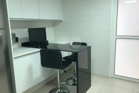 Casa à venda com 2 suítes no condomínio Vilagio Viccino, São Paulo - SP
