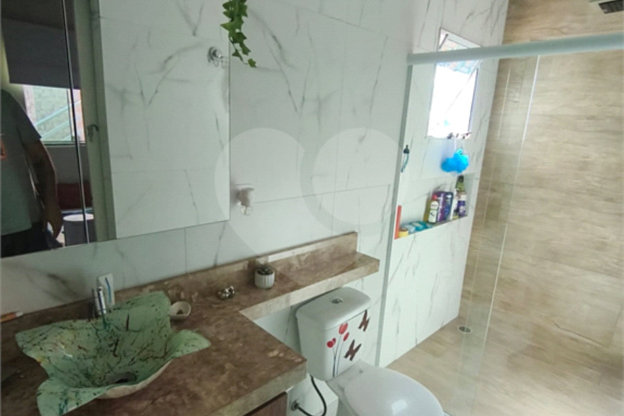 Sobrado à venda com 2 quartos, sendo 1 suíte, em Parque Novo Oratório, Santo André, SP
