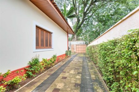 Casa à venda com 3 quartos, sendo 2 suítes, em Alto da Boa Vista, São Paulo, SP
