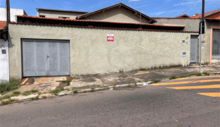 Casa à venda com 4 quartos, sendo 1 suíte,  em Jardim São Judas Tadeu, Salto, SP