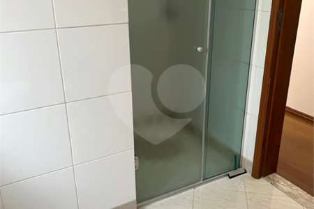 Casa à venda com 3 quartos, sendo 1 suíte, em Vila Mariana, São Paulo, SP
