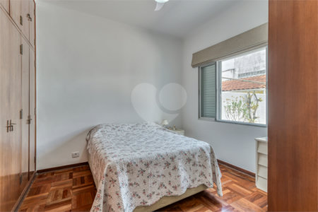 Casa Térrea à venda com 3 quartos, sendo 1 suíte,  em Alto da Boa Vista, São Paulo, SP