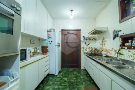 Casa à venda com 4 quartos, sendo 2 suítes, em Chácara Flora, São Paulo, SP