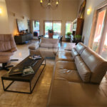 Casa à venda com 4 quartos, sendo 2 suítes, no condomínio Residencial Jardim Primavera, Louveira - SP