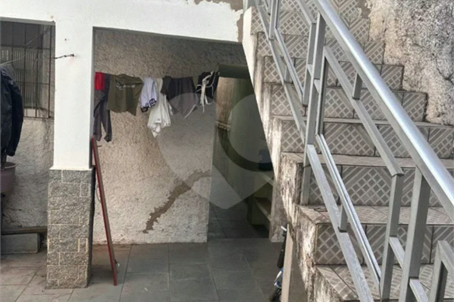 Sobrado à venda com 2 quartos em Vila Zat, São Paulo, SP