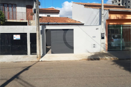 Casa à venda com 4 quartos em Lopes de Oliveira, Sorocaba, SP
