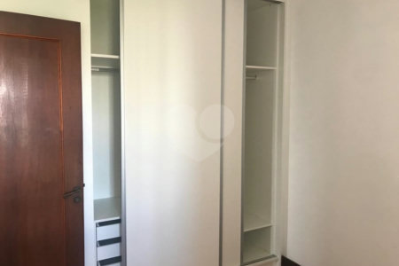 Apartamento à venda com 2 quartos em Vila Paulicéia, São Paulo, SP