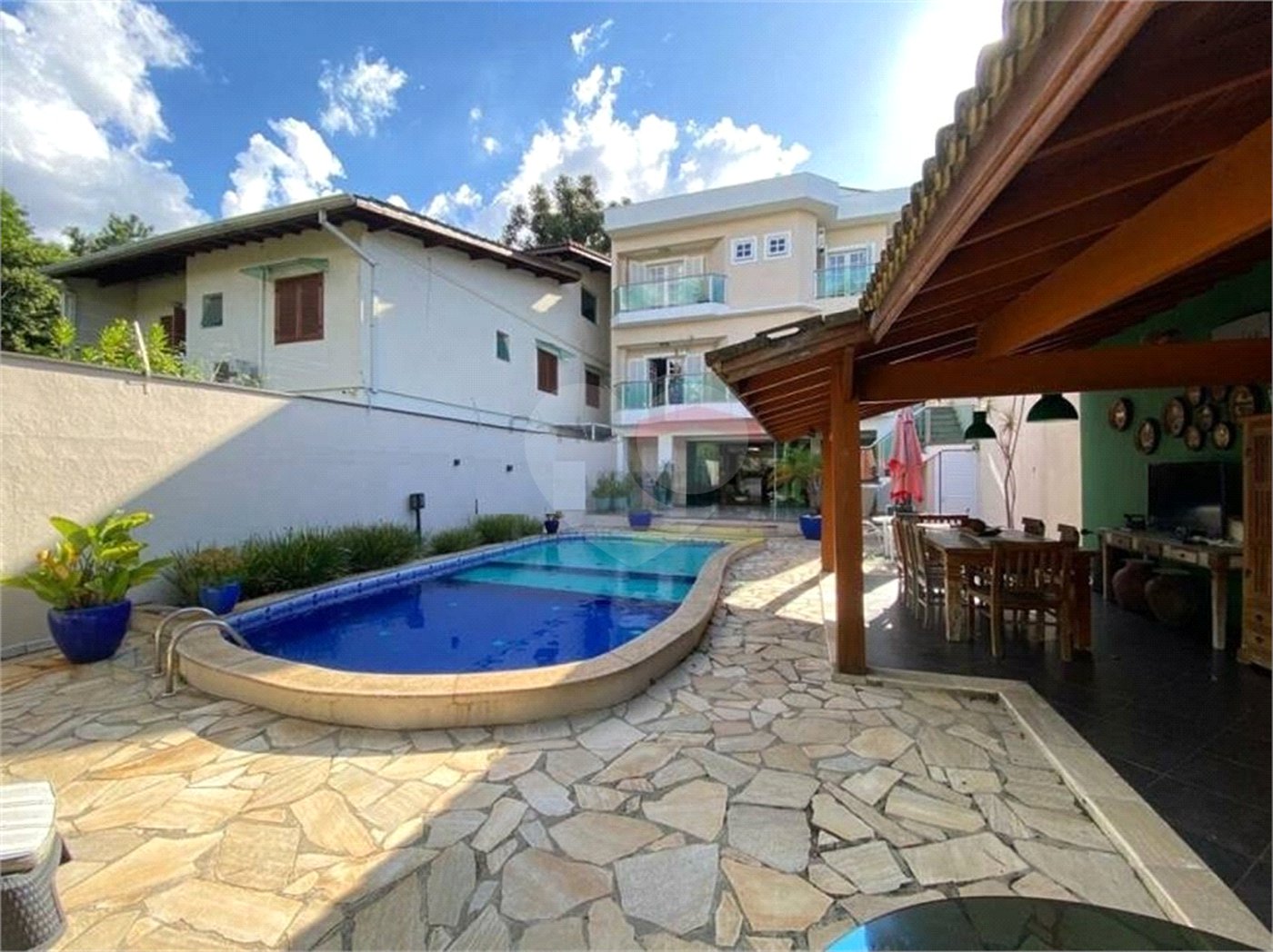 Casa à venda com 4 suítes em Jardim Floresta, São Paulo, SP