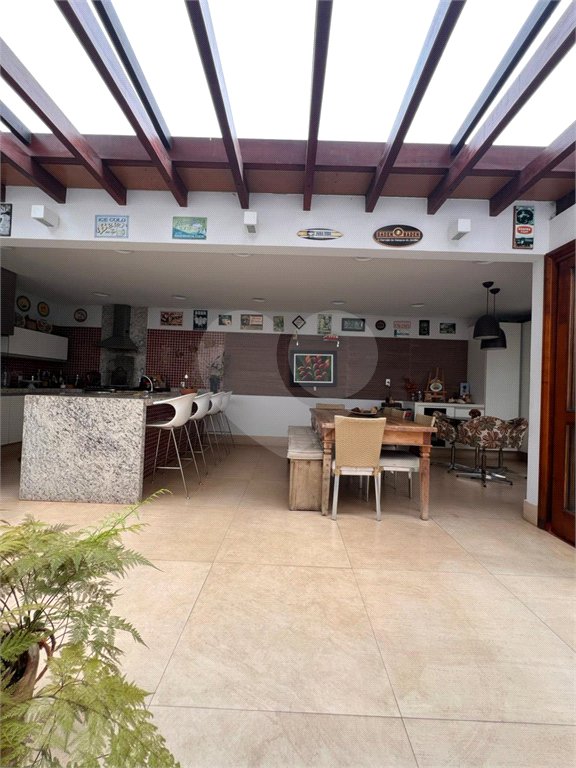 Sobrado à venda com 5 quartos, sendo 3 suítes,  em Real Park Mogi, Mogi das Cruzes, SP