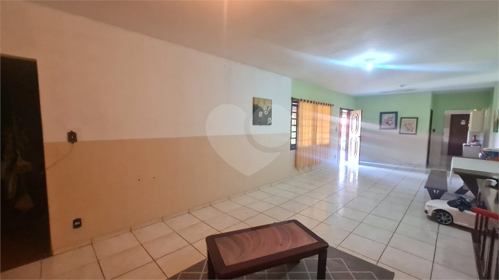Chácara à venda com 3 quartos, sendo 1 suíte, em Vila Reis, Itapetininga, SP
