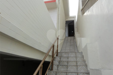 Sobrado à venda com 3 quartos em Água Fria, São Paulo, SP