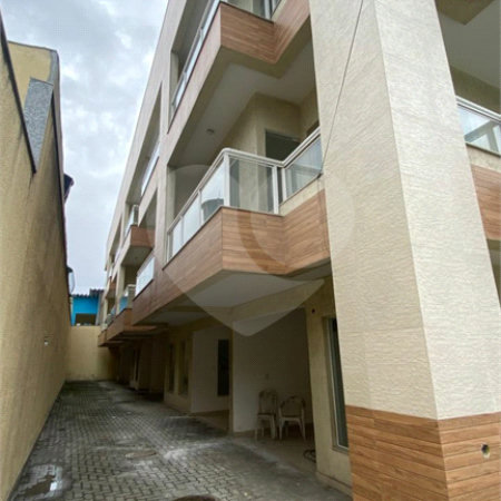 Triplex à venda com 2 quartos, sendo 1 suíte, em Parque dos Eucaliptos, Sorocaba, SP