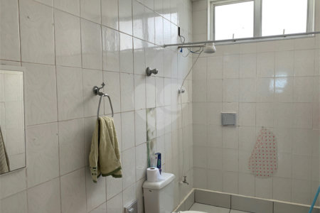 Casa à venda com 3 quartos, sendo 1 suíte, em Jardim Prudência, São Paulo, SP