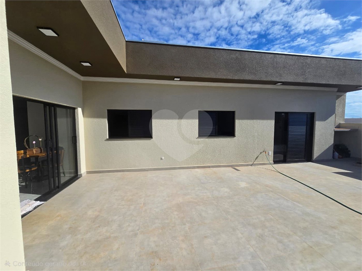 Casa à venda com 3 quartos, sendo 1 suíte, em Residencial Lago dos Ipês, Itapetininga, SP