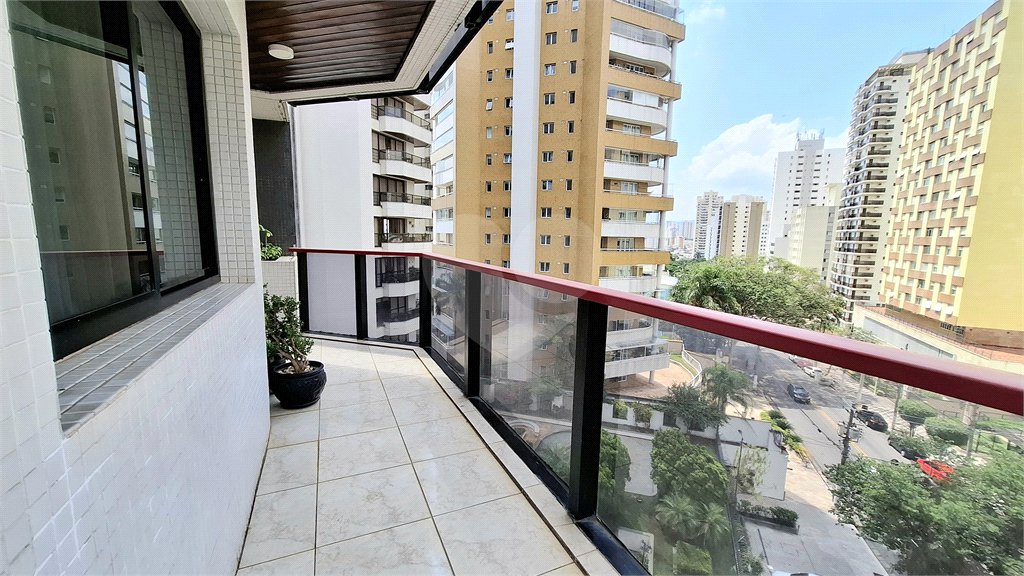 Apartamento à venda com 3 suítes em Santana, São Paulo, SP