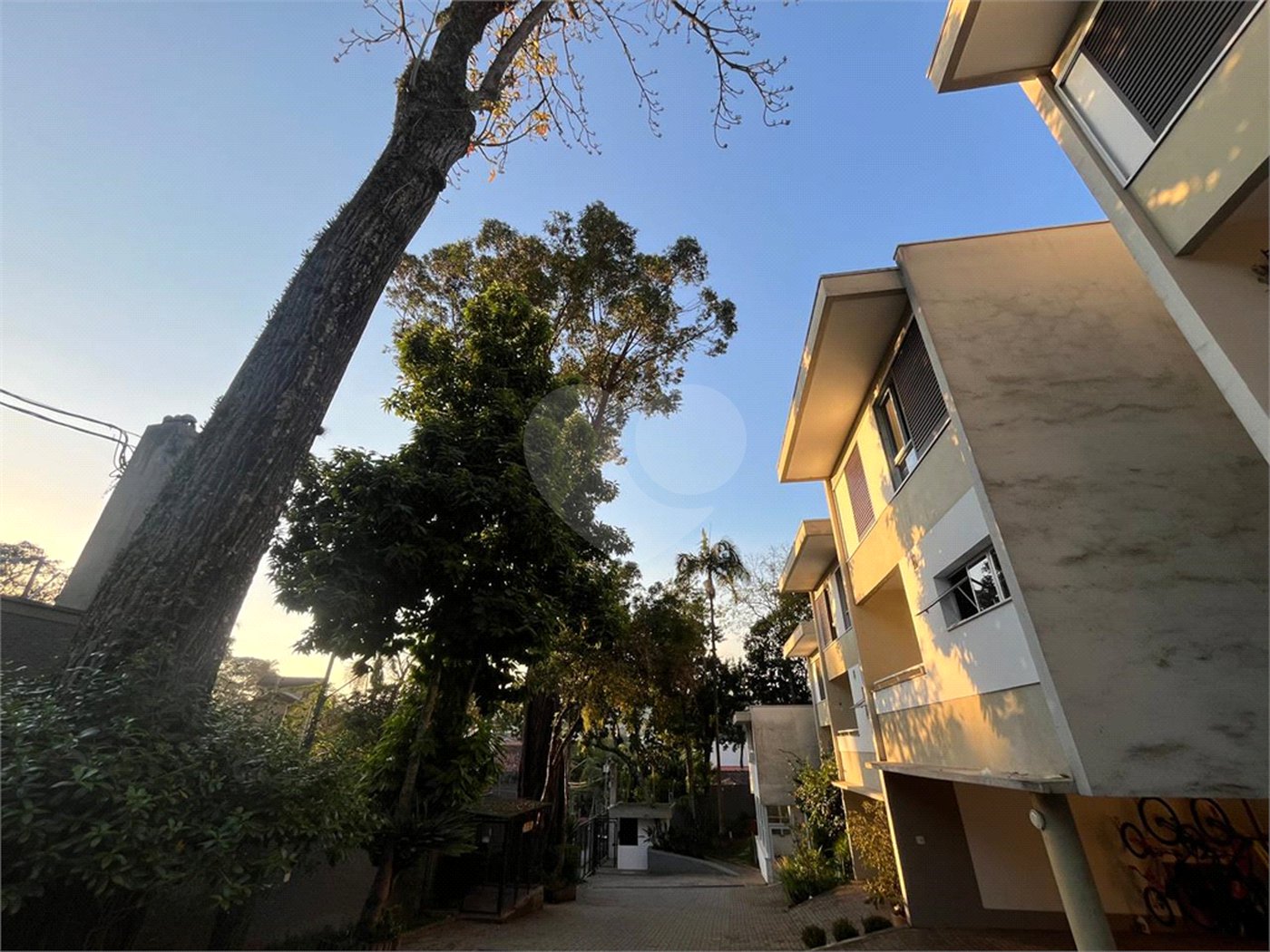Casa à venda com 3 suítes no condomínio Domus, São Paulo - SP