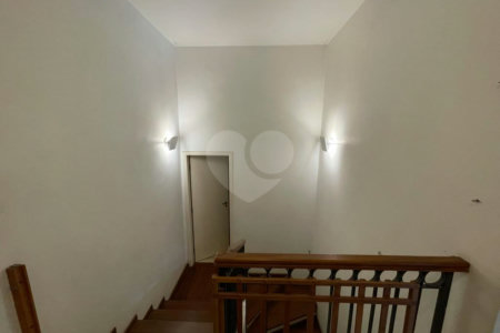 Casa à venda com 4 quartos, sendo 1 suíte, em Vila Morumbi, São Paulo, SP