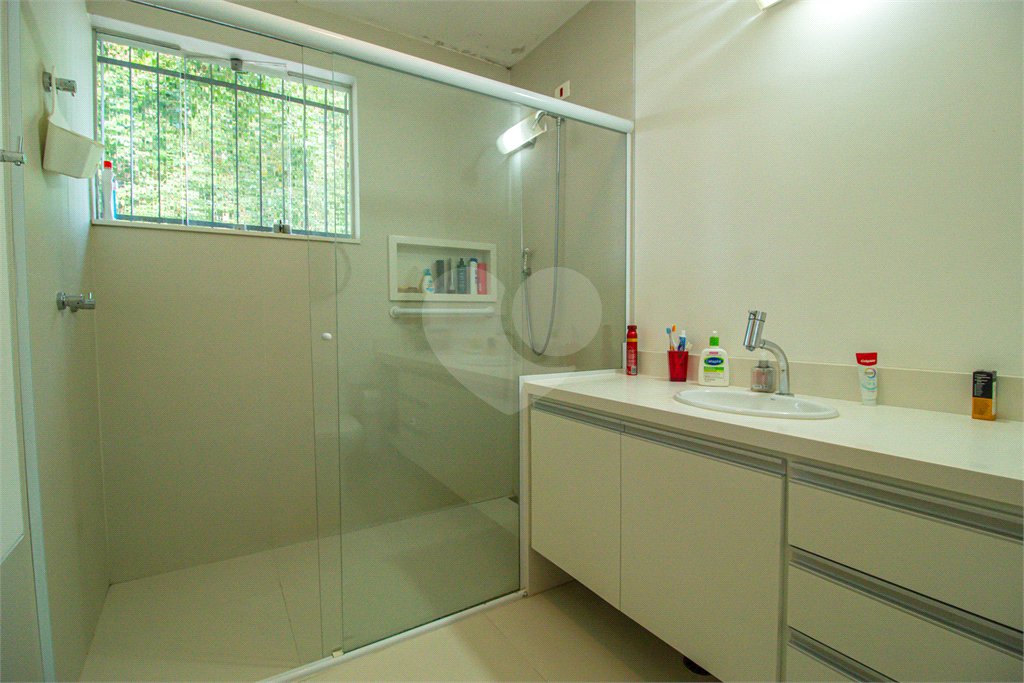Casa à venda com 3 quartos, sendo 1 suíte, em Alto da Boa Vista, São Paulo, SP
