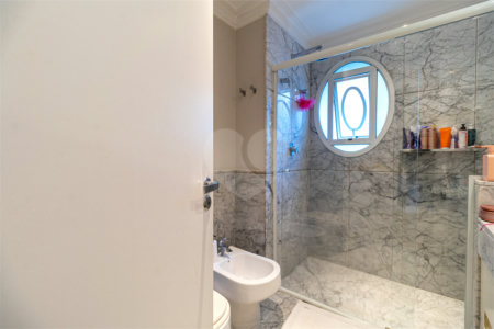 Apartamento à venda com 5 suítes em Moema, São Paulo, SP