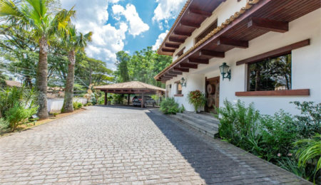 Casa à venda com 4 suítes em Granja Viana, Cotia, SP