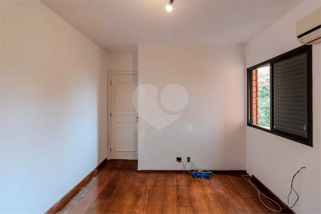 Apartamento à venda com 4 quartos, sendo 2 suítes, em Paraíso do Morumbi, São Paulo, SP