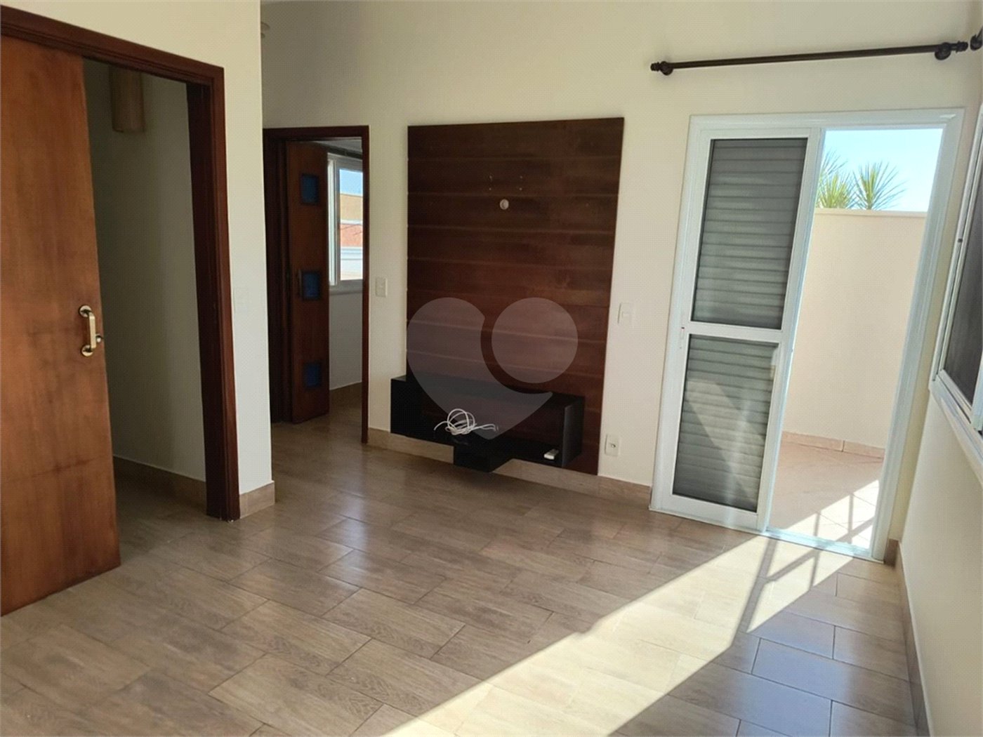 Casa à venda ou para alugar com 3 quartos, sendo 1 suíte, no condomínio Vista Verde, Indaiatuba - SP