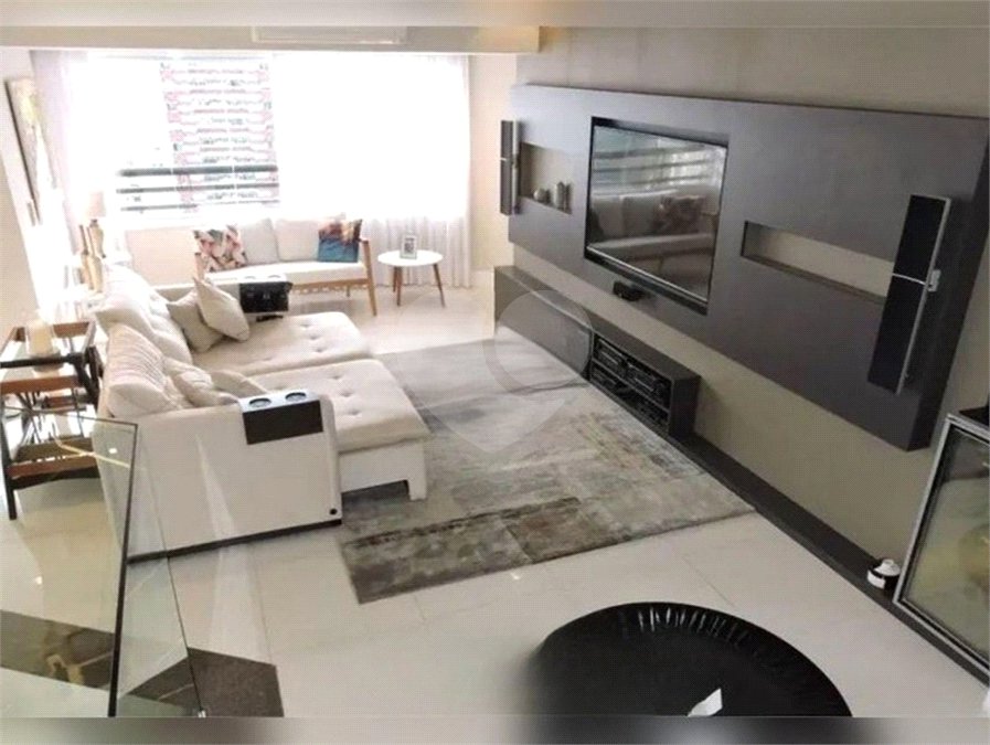 Cobertura para alugar com 4 quartos, sendo 3 suítes,  em Vila Morse, São Paulo, SP