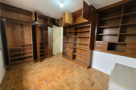 Sobrado à venda com 2 quartos em Jardim Mangalot, São Paulo, SP