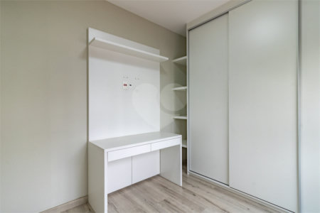 Apartamento à venda com 3 quartos, sendo 1 suíte,  em Perdizes, São Paulo, SP