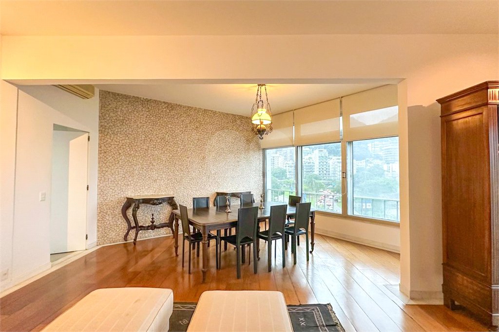 Cobertura à venda com 7 quartos, sendo 3 suítes,  em Lagoa, Rio de Janeiro, RJ