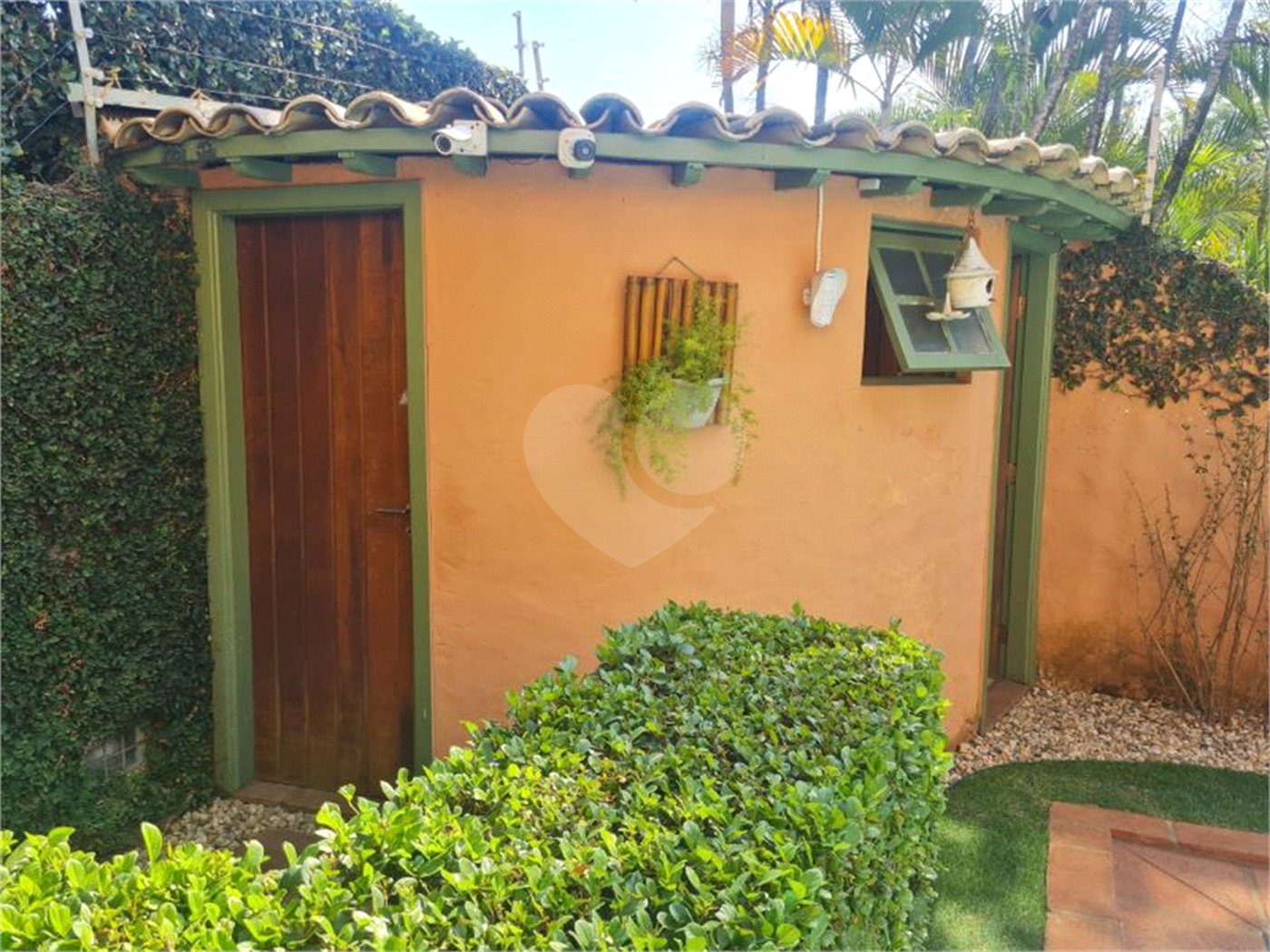 Casa à venda com 5 quartos, sendo 2 suítes,  em Jardim Morumbi, São Paulo, SP