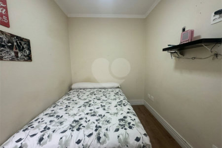 Sobrado à venda com 3 quartos, sendo 1 suíte, em Vila Nivi, São Paulo, SP
