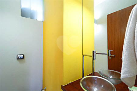 Apartamento à venda com 3 quartos, sendo 1 suíte,  em Jardim Marajoara, São Paulo, SP