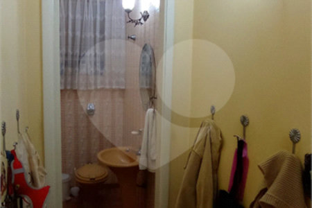 Sobrado à venda ou para alugar com 4 quartos, sendo 1 suíte, em Brooklin Paulista, São Paulo, SP
