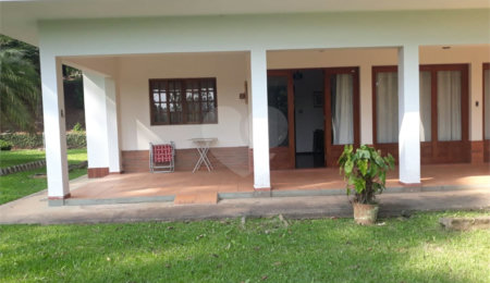 Chácara à venda com 3 quartos, sendo 2 suítes,  no Centro (canguera), São Roque, SP