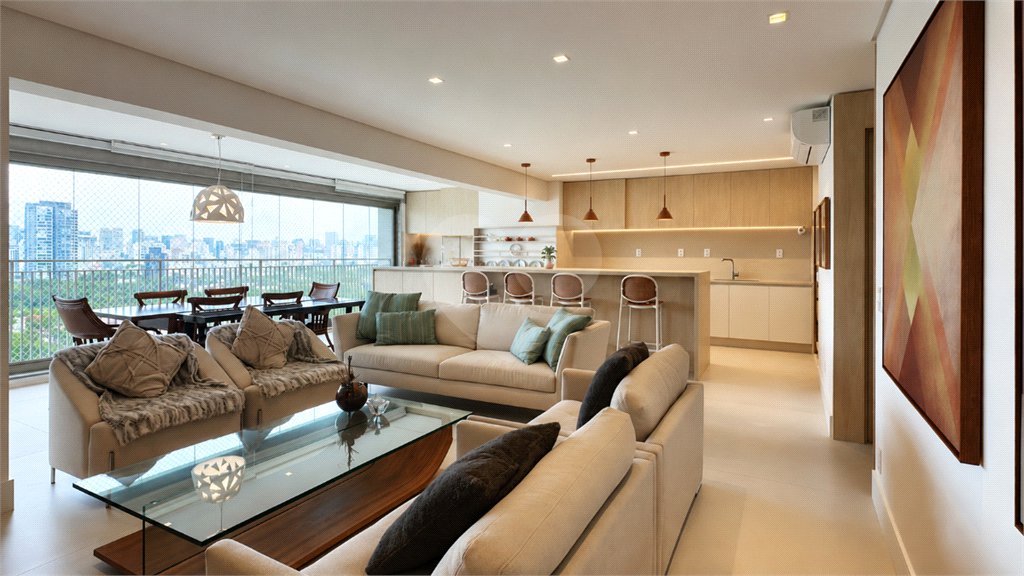 Apartamento à venda com 3 suítes em Indianópolis, São Paulo, SP