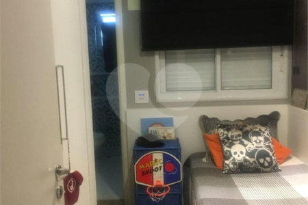 Apartamento à venda com 3 suítes em Vila Bertioga, São Paulo, SP
