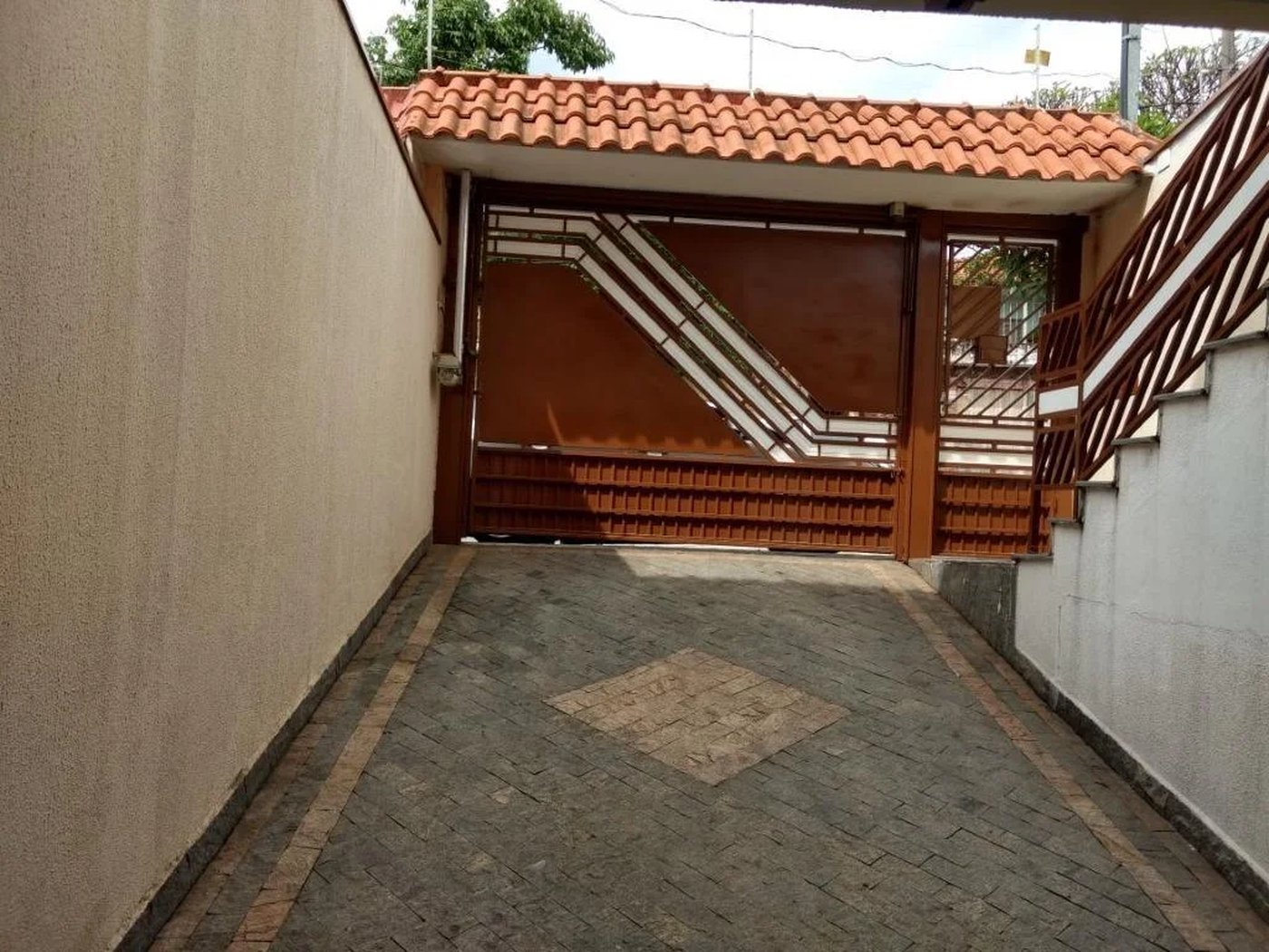 Sobrado à venda com 3 quartos, sendo 1 suíte,  em Jardim Monte Kemel, São Paulo, SP
